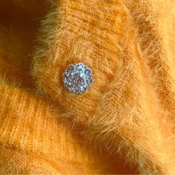 Zara *SUPER SOFT* fuzzy cardigan - Picture 2 of 5